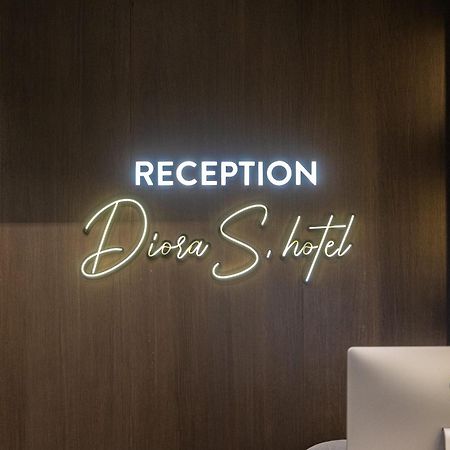 Diora'S Hotel And Apartments Влёра Экстерьер фото