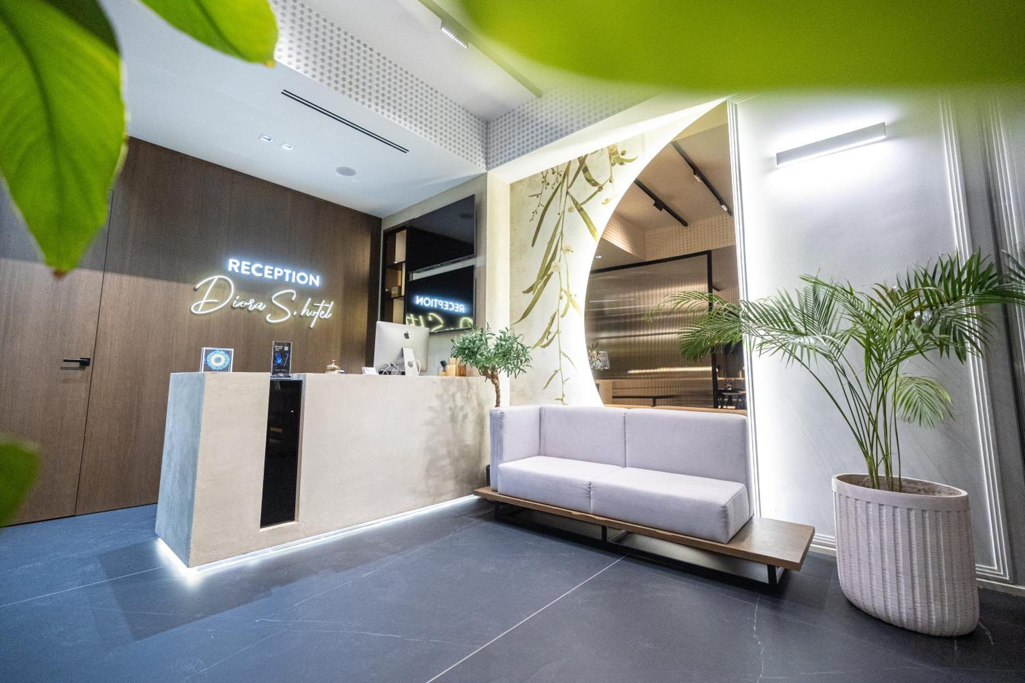 Diora'S Hotel And Apartments Влёра Экстерьер фото